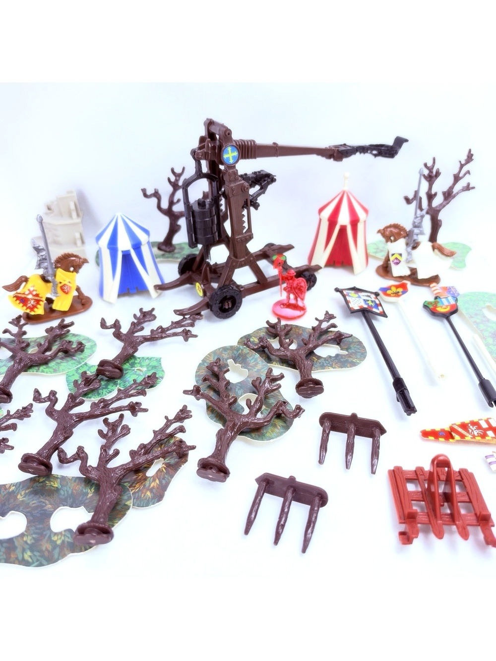 Vint 1994 Siege Board Game Playtoy Industries Spare Parts Trees Catapult Knights